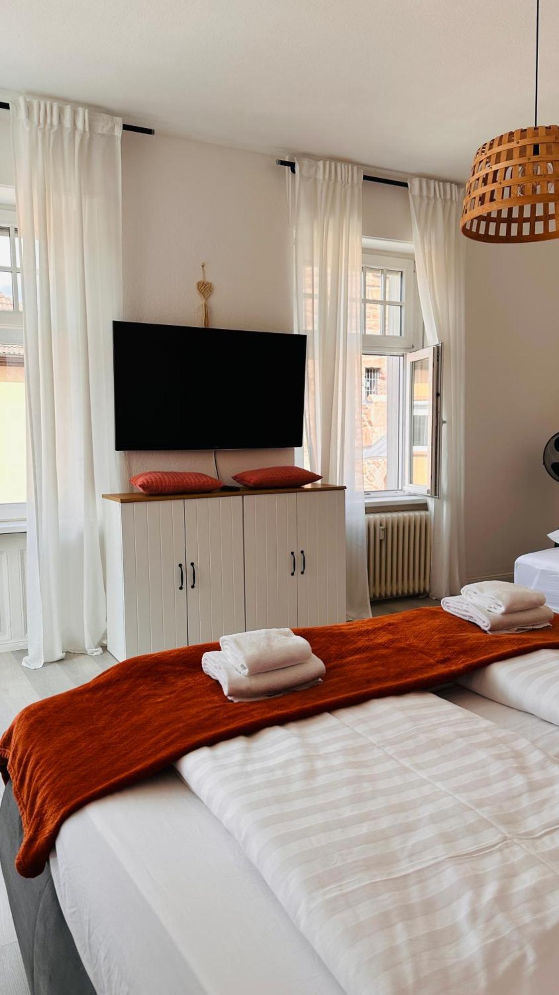 Amao-Brown I Exklusives City-Apartment I 85Qm I Privatparkplatz & Komfort I King-Size Bed Lahr  Eksteriør bilde